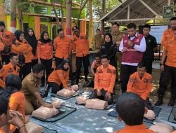 Pusat Krisis Kesehatan Kemenkes RI Latih Ratusan Personel BPBD Makassar Bantuan Hidup Dasar