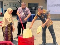 Kantor Imigrasi Kelas I Khusus TPI Makassar Lakukan Pemusnahan Arsip Substantif