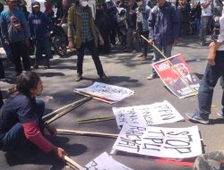 Massa Demo di Takalar Bawa APK Mohammad Firdaus Daeng Manye, Jubir Paslon Angkat Bicara