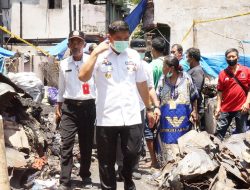 Pastikan Bantuan Logistik Tersalur, Pjs Wali Kota Makassar Kunjungi Lokasi Kebakaran di Bontoala