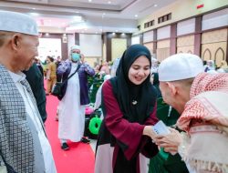 Pasangan Ulfah-MHG Siap Lanjutkan Program Insentif dan Umrah Gratis bagi Imam Masjid dan Guru Mengaji di Barru