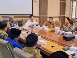 Bahas Tahapan Pemilu Serentak 2024, DPRD Wajo Audiens dengan KPU dan Bawaslu