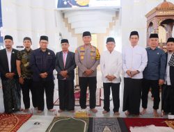 Salat Jumat di Masjid Kubah 99 Makassar, Irjen Pol Yudhiawan Perkenalkan Diri Ajak Sukseskan Pilkada 2024