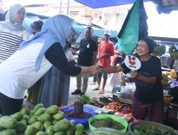 Rezki Bawa Program SEHATI untuk Pedagang Kecil Pasar Maricaya