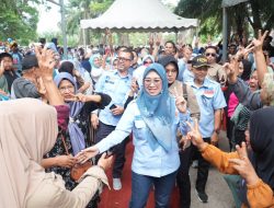 Tanpa Paksaan, Ribuan Warga Barombong Berbondong-bondong Beri Dukungan ke Husniah – Darmawangsyah