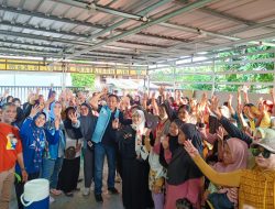 Erat Bersalam Kunjungi Warga Bukit Indah, Barto Rabang : Berkat Taufan Pawe Lorong Kami Terang