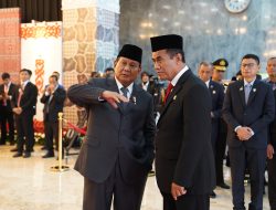 Presiden Terpilih Prabowo Bisik-bisik dengan Mentan Amran di Acara Pelantikan DPR RI, Bahas Apa?