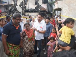 Andi Seto Asapa Kunjungi Korban Kebakaran di Makassar, Salurkan Bantuan untuk Meringankan Beban