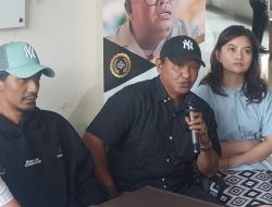 Ayah Vadel Badjideh Laporkan Nikita Mirzani ke Polisi