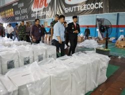 Tinjau Gudang Logistik KPU Makassar, Andi Arwin Sebut Progres 34 Persen Ditarget Rampung Besok