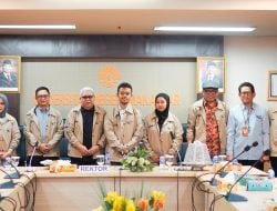 Rektor Lepas Tujuh Tim Kontingen UNM Abdidaya Ormawa 2024 di Bali