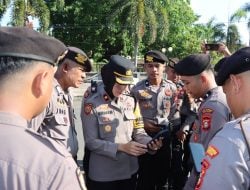 Polres Pelabuhan Makassar Gelar Pemeriksaan Handphone Personel