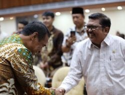 Penebusan Pupuk Subsidi Hanya Pakai KTP, Azikin Solthan Sebut Terobosan Mentan Mempermudah Petani 