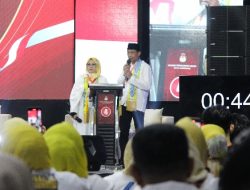 Disoraki Saat Bicara, Erat-Bersalam Tampil Profesional dan Tenang pada Debat Kedua