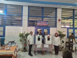 IAS-Aliyah Jalan Kaki Nyoblos di TPS 001 Kelurahan Mangkura