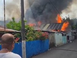 Dua Unit Rumah di Makassar Ludes Terbakar, Satu Warga Dikabarkan Meninggal 