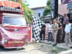 Pj Bupati Sinjai Lepas Secara Simbolis Logistik Pilkada