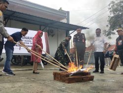 KPU Mamuju Musnahkan 126 Surat Suara Lebih dan Rusak