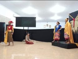 Teater SATU Makassar Penampilan Pembuka Festival Teater Berbahasa Daerah 2024 Antarpelajar Se-Sulselbar