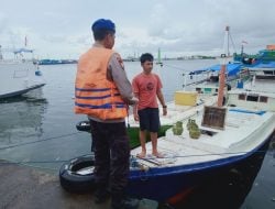 Satpolair Polres Pelabuhan Makassar Gencarkan Patroli Dialogis: Antisipasi Cuaca Ekstrem demi Keselamatan