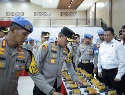 Cegah Penyalahgunaan Senpi dan Amunisi Personel, Wakapolda Sulsel Lakukan Pemeriksaan