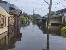 Pengungsi Banjir di Makassar Keluhkan Minimnya Bantuan