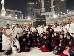 Jamaah Umrah Padati Mekkah dan Madinah