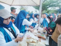 Wabup Apresiasi Pasar Murah IWAPI Bulukumba di Pantai Merpati