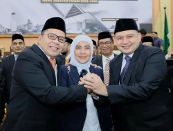 Tawa Lepas Danny-Appi Saat Hadiri Paripurna DPRD Makassar