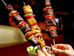 Nikmati Sensasi Friday Barbeque Nite di Hotel Harper Perintis Makassar
