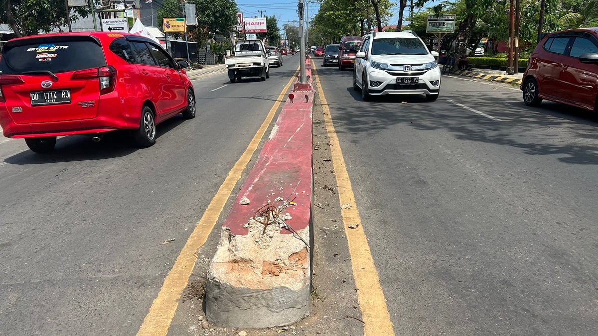 Proyek Pembatas Jalan di Takalar Dilaporkan ke Kejari, Diduga Salah Perencanaan