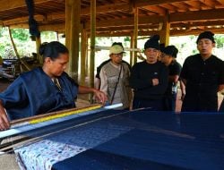 Tenun Kajang Menuju Perlindungan Indikasi Geografis, Potensi Ekonomi Masyarakat Adat Kajang Semakin Terbuka