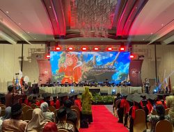 Wisuda ITB Nobel Indonesia Angkat Tema “One Piece”, Perkenalkan Alumni Wakil Menteri Pariwisata RI