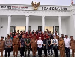 Sesmen Ekraf Puji Kantor Kopdes Merah Putih Aeng Batu-batu Yang Mirip Istana Negara