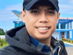 Mengendarai Motor Sembari Merokok, Kenapa?