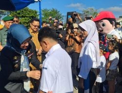 Penuhi Janji Kampanye, Bupati Gowa Bagikan Seragam Gratis untuk Siswa Baru SD dan SMP